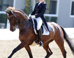 Maria Anita Andersen on the 2005 Rastede Elite Mare Champion Loxana (by Diamond Hit x Argentinus), which is now owned by Blue Hors Stud