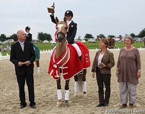 Victoria Vallentin and Natalina win the 2011 Danish Pony Championships :: Photo © Ridehesten.com