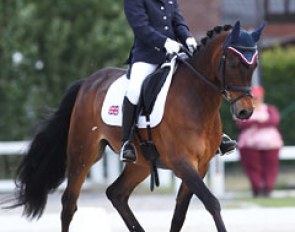 Phoebe Peters and Hillmen at their international show debut