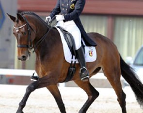 Julie van Olst on No Problem