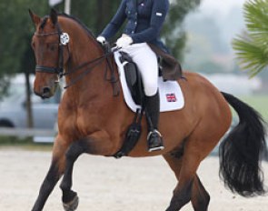 Charlotte Ward on Parcival S