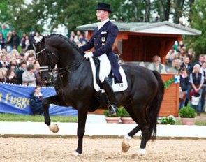 Matthias Alexander Rath and Totilas at the 2011 CDI Munich :: Photo © WDM