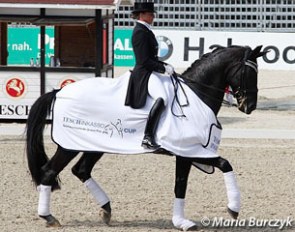 Dorothee Schneider and Diva Royal win the 2011 Tesch Inkasso Cup :: Photo © Maria Burczyk