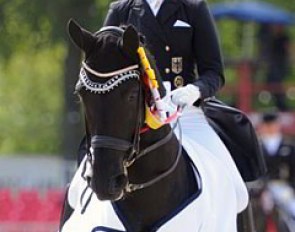 Dorothee Schneider and Diva Royal win the 2011 Tesch Inkasso Cup :: Photo © Barbara Schnell