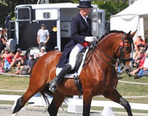 Bill Noble and Airthrey Highlander at the 2011 Horse of the Year Show