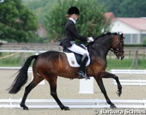 Grete Linnemann on the beautiful bay mare Cinderella