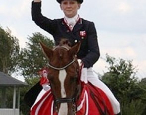 Nanna Skodborg Merrald and Weltliebe win the 2011 Danish Junior Riders Championships :: Photo © Ridehesten.com