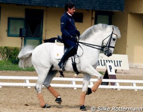 Juan Manuel Munoz Diaz schooling Fuego. The pair won the freestyle tour in Saumur