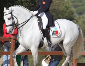 Portuguese Maria Moura Caetano struggled with a grumpy Xiripiti and made many mistakes, even though the horse has very ground covering basic gaits.