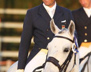 Jose Antonio Garcia Mena and Norte win the Grand Prix at the 2011 Sunshine Tour :: Photo © Astrid Appels