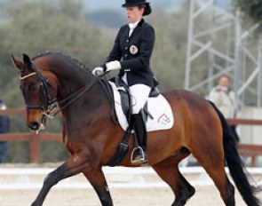 Astrid Neumayer on Chevalier at the 2011 Sunshine Tour :: Photo © Astrid Appels