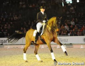 Isabell and Satchmo perform the kur to music one last time in Stuttgart