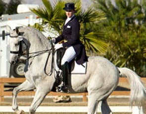 Cyndi Jackson on Strauss :: Photo © Sheryl Ross