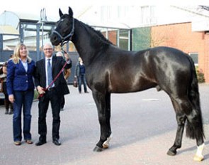 Julia Martin and Jason Canton with Supremat, which they bought at the auction in Vechta