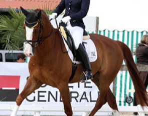 Terhi Stegars and Dalou Shan at the 2011 CDI Vierzon