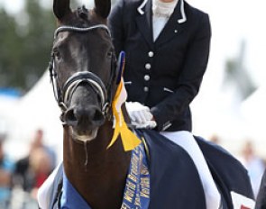 Emmelie Scholtens and Astrix win the 2011 World Championships for 6-year olds :: Photo © Astrid Appels