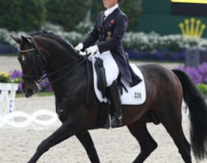 Emma Hindle and Diamond Hit