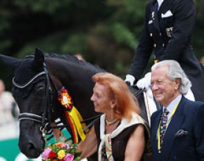 Sponsor Marina Meggle cuddles with Kristina Sprehe's Desperados at the GP Special prize giving at the 2012 CDIO Aachen :: Photo © Astrid Appels