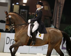 Belgian Emilie van Riet also made the transition from ponies to horses. With London van de Roshoeve (by Londonderry) she has a very strong junior riders horse for the future
