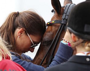 Lena Charlotte Walterscheidt's Lord Champion gets cuddled