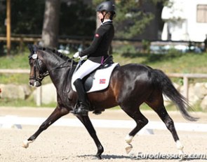 Norwegian Carina Nordmarken on Kirz Kaninpil Kaerlund