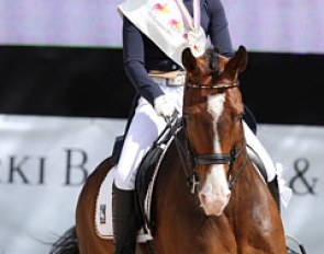 Bronze medallists Vivien Niemann and Cipollini