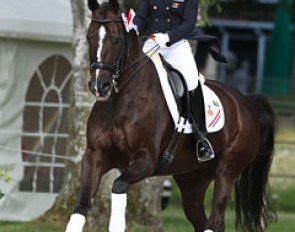 Suzanne van de Ven on Donna Gracia