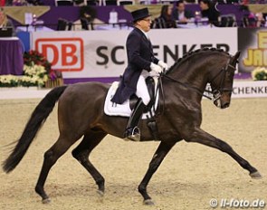 Rainer Schwiebert on the Holsteiner licensed stallion Carabas at the 2012 CDN Frankfurt :: Photo © LL-foto.de