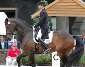 Steffen Peters and Legolas win the Grand Prix at the 2012 U.S. Dressage Championships :: Photo © Sue Stickle