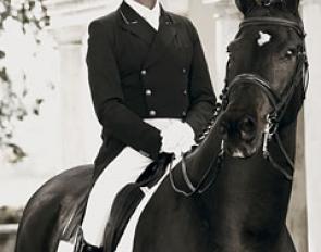 Carl Hester signs with Kingsland