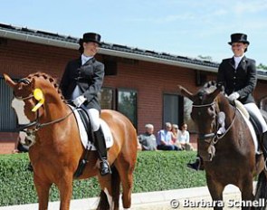 A pregnant Stefanie Wittmann on Rubin, flanked by Jessica Süss on Tarantino :: Photo © Barbara Schnell