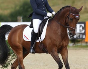 Dutch Lisanne Zoutendijk on Amaretto