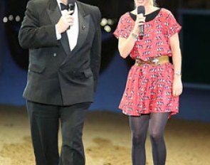 Just an hour after her flight from Argentina Laura Bechtolsheimer made a guest appearance at Olympia after the freestyle and was interviewed on her future plans, horses and wedding