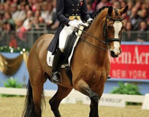 Nikki Crisp on Pasoa