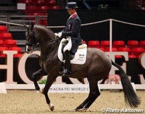 Carl Hester and Uthopia in the 2012 CDI-W London Grand Prix :: Photo © Risto Aaltonen