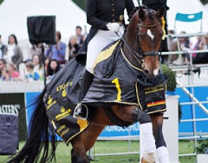 Isabell Werth and El Santo win the WDM Grand Prix at the 2012 CDI Munich :: Photo © Selene Scarsi