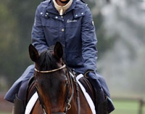 Ingrid Klimke on Llanero