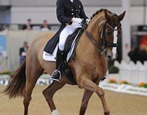 Louisa Lüttgen on the World Young Horse Championship bronze medallist Diamantenbörse (by Diamond Hit)