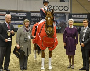 Adelinde Cornelissen wins the first leg of the 2012-2013 World Cup Western European League :: Photo © Ridehesten.com