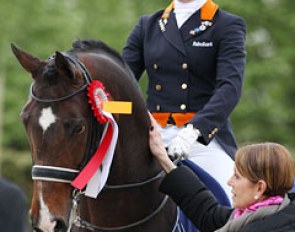 Angela Krooswijk on Roman Nature, who gets patted by Swiss judge Beatrice Burchler-Keller