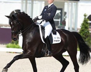 Emma Kanerva and Heimliche Liebe at the 2012 CDIO Rotterdam :: Photo © Astrid Appels