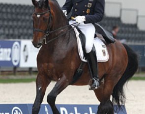 Hubertus Schmidt on the Holsteiner stallion Lento