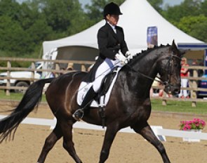 Beverley Brightman on De De Lux