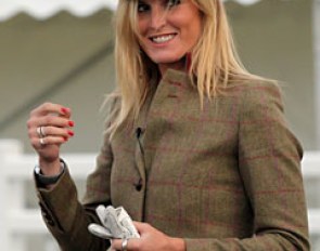 Horse & Country's Jenny Rundall wearing Carl's top hat