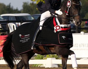 Isobel Wessels and Chagall win the Inter I Kur at the 2012 British Championships :: Photo © Risto Aaltonen
