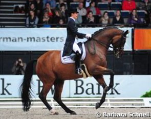 Jessica Michel on Riwera de Hus
