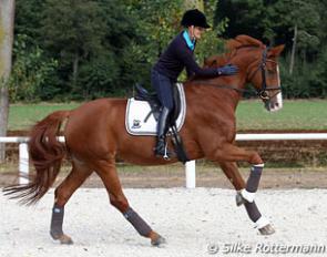 Carola Koppelmann and Le Bo having fun at their home, the DOKR centre in Warendorf, Germany :: Photo © Silke Rottermann