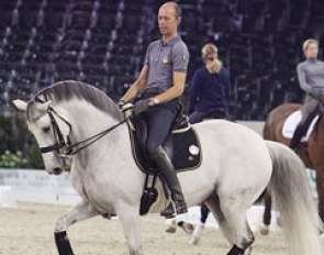 Hans Peter Minderhoud schooling the Italian owned Donna Silver