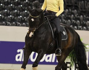 Nathalie zu Sayn Wittgenstein schooling Digby in the morning