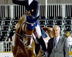 Heather Blitz and Paragon win the Grand Prix Kur at the 2012 Global Dressage Festival :: Photo © Sue Stickle